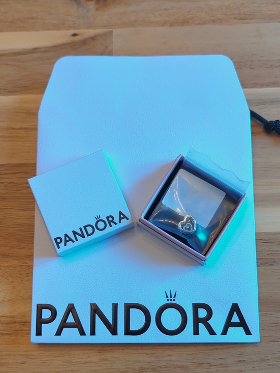 Pandora Jewelry - NIB Pandora Entwined Infinite Hearts Mom Charm